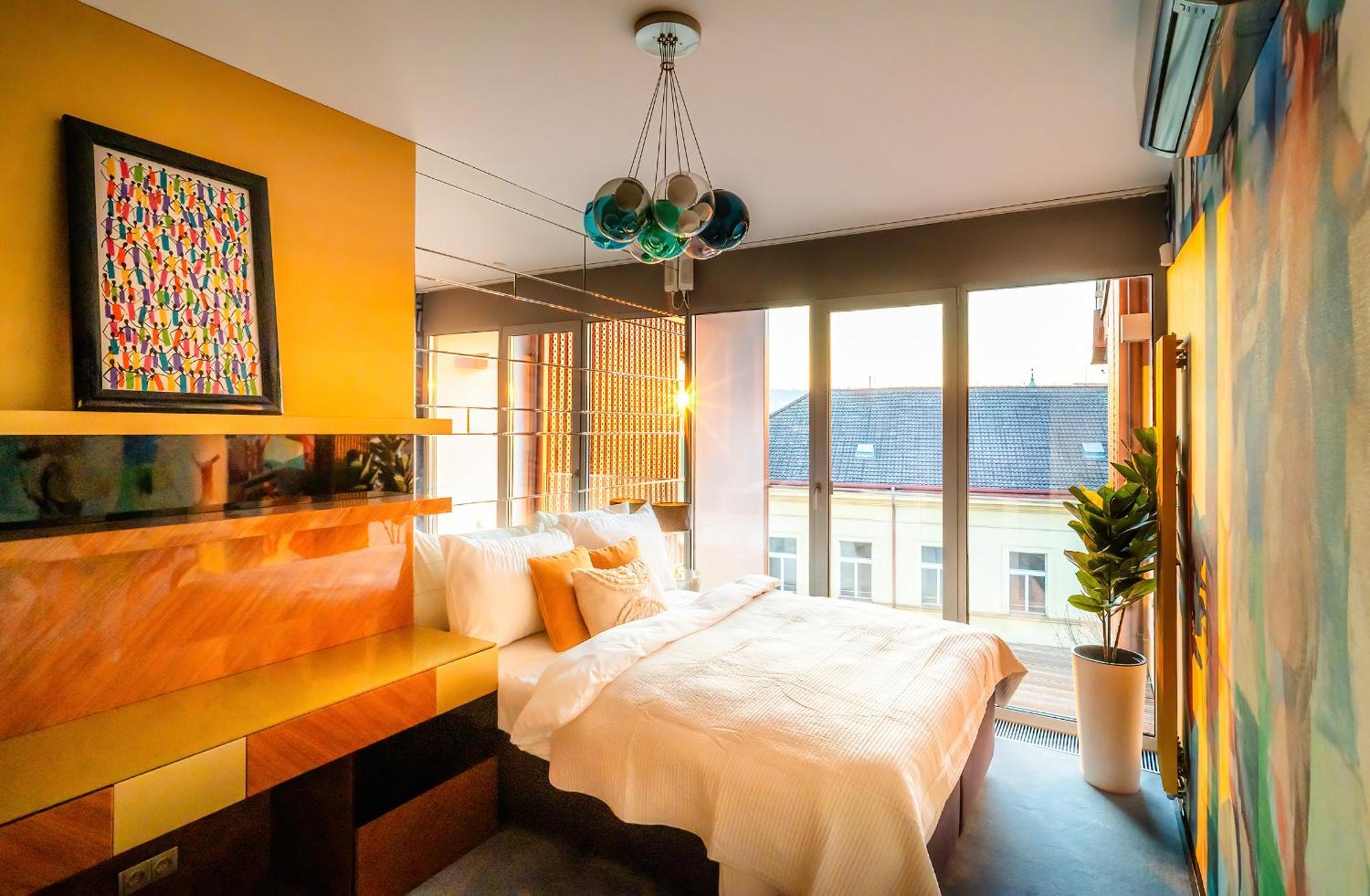 Billionaires Boutique Residence & Premium Suites, Old Town Прага Екстериор снимка